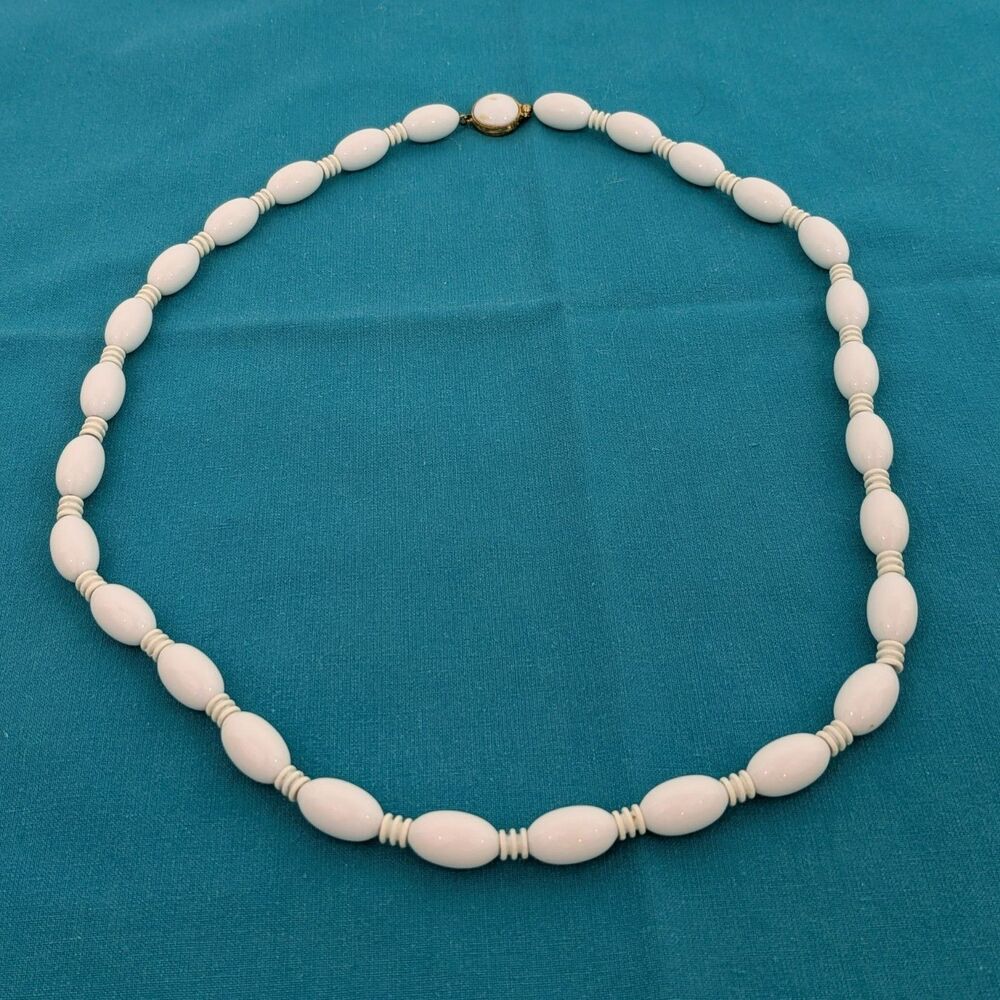 Monet White Lucite Oblong Bead Strand Necklace Vintage 26 Inch
